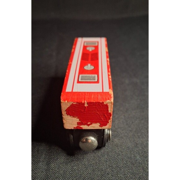 Maison Joseph Battat Wooden Train Engine and Car Brio Thomas Track Campatible - Picture 10 of 13